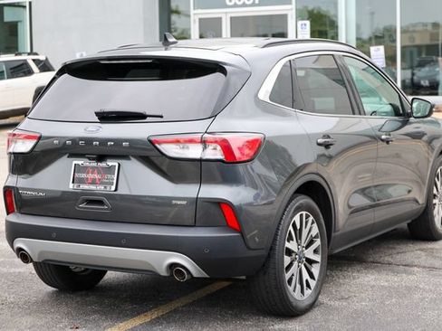 Used 2020 Ford Escape Titanium FWD image 33