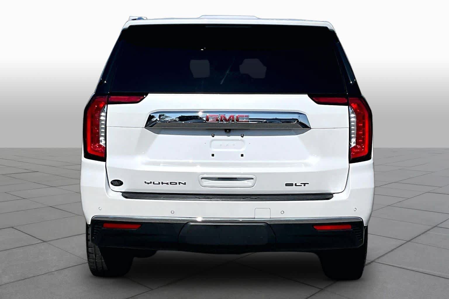 Used 2023 GMC Yukon SLT AWD/4WD image 5