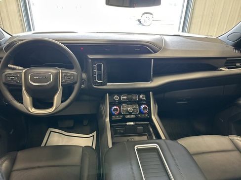 Used 2024 GMC Yukon Denali image 35