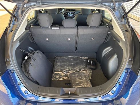 Used 2025 Nissan Leaf S FWD image 12