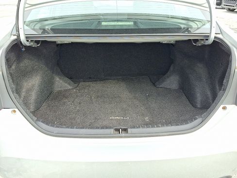 Used 2016 Toyota Corolla LE Premium image 29