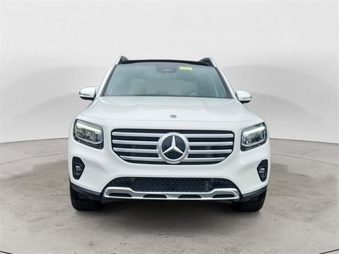 Used 2025 Mercedes-Benz GLB 250 4MATIC image 8