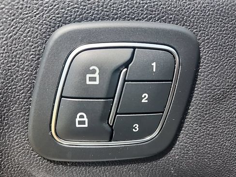 Used 2022 Ford Escape SEL w/ Technology Package FWD image 22