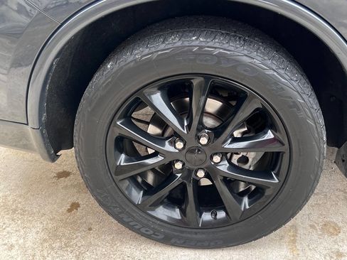 Used 2017 Dodge Durango R/T w/ Blacktop Package image 10