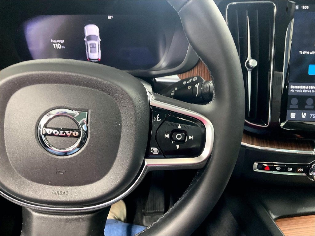 Used 2024 Volvo XC60 B5 Plus w/ Climate Package AWD/4WD image 24
