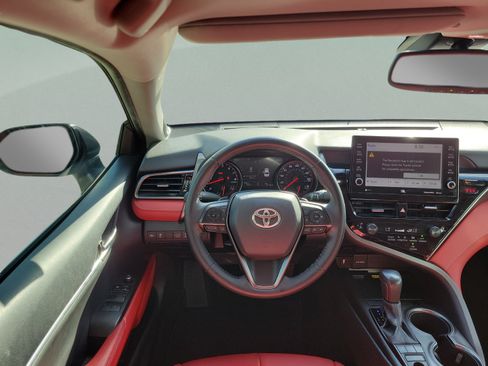 Used 2022 Toyota Camry XSE FWD image 21