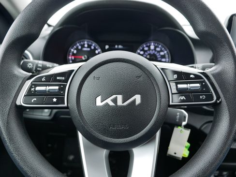 Certified 2023 Kia Forte LXS w/ LXS Technology Package image 25