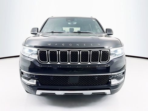 Used 2022 Jeep Wagoneer Series III image 2