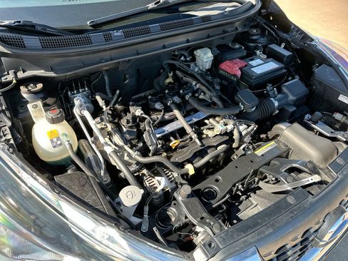 Used 2019 Nissan Kicks SV image 24