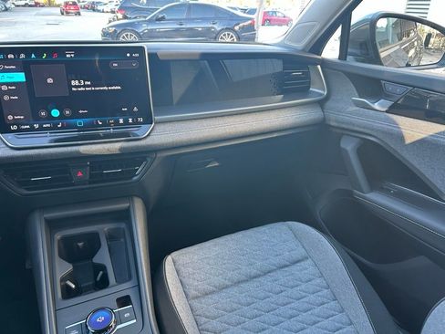 Used 2025 Volkswagen Tiguan S image 11