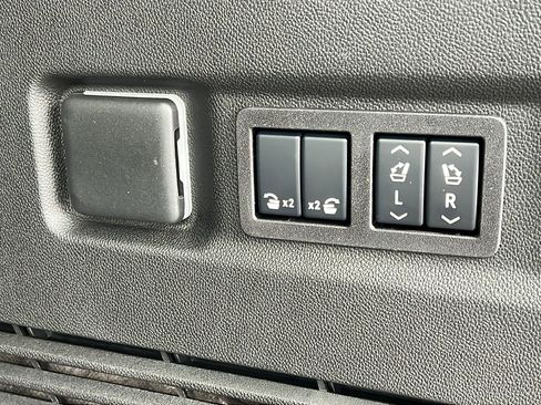 New 2026 Chevrolet Suburban LT w/ Comfort Package image 13