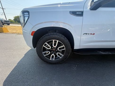 Used 2024 GMC Yukon XL AT4 w/ Max Trailering Package AWD/4WD image 10