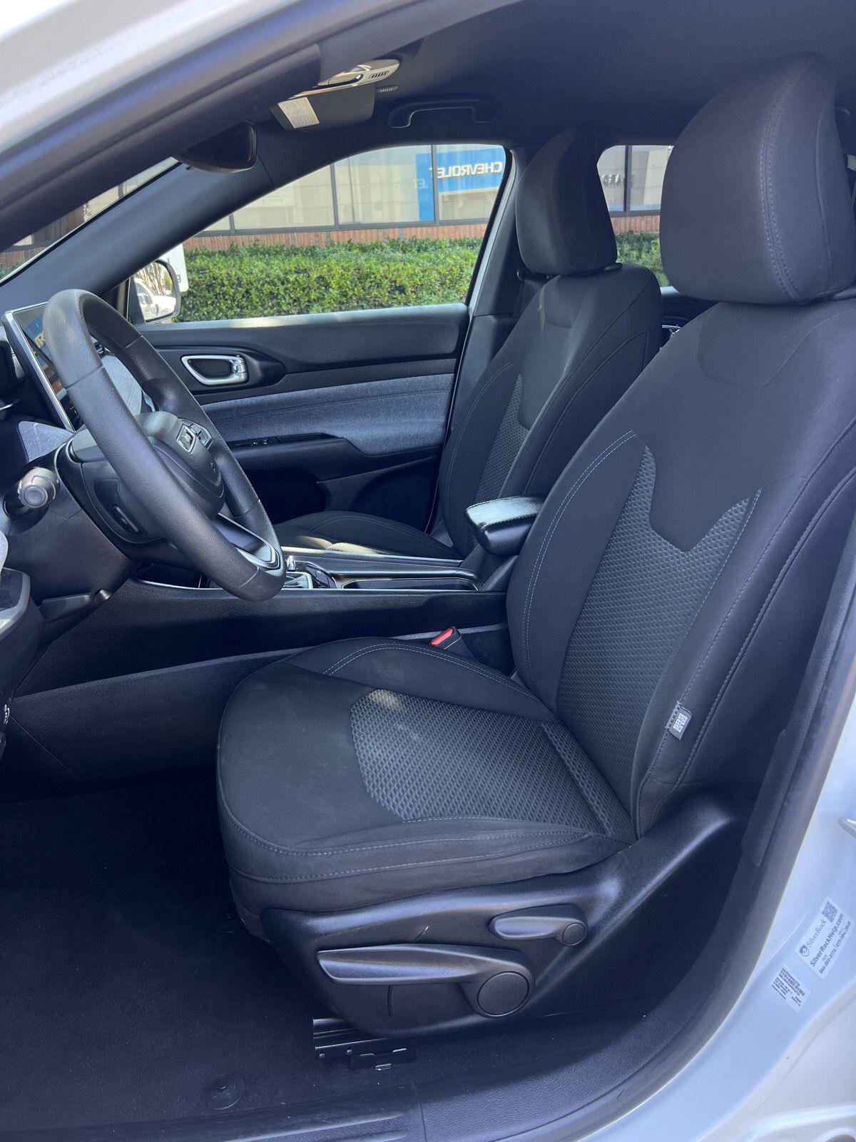 Used 2023 Jeep Compass Sport AWD/4WD image 4