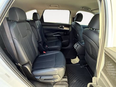 Used 2023 Kia Sorento EX AWD/4WD image 23