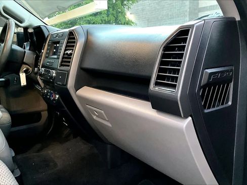 Used 2018 Ford F150 XLT image 18