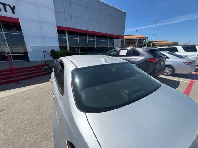 Used 2022 Toyota Corolla LE FWD image 10