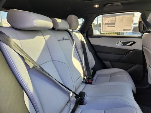 New 2026 Land Rover Range Rover Velar Dynamic SE image 11