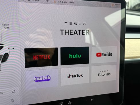 Used 2018 Tesla Model 3 Long Range image 15