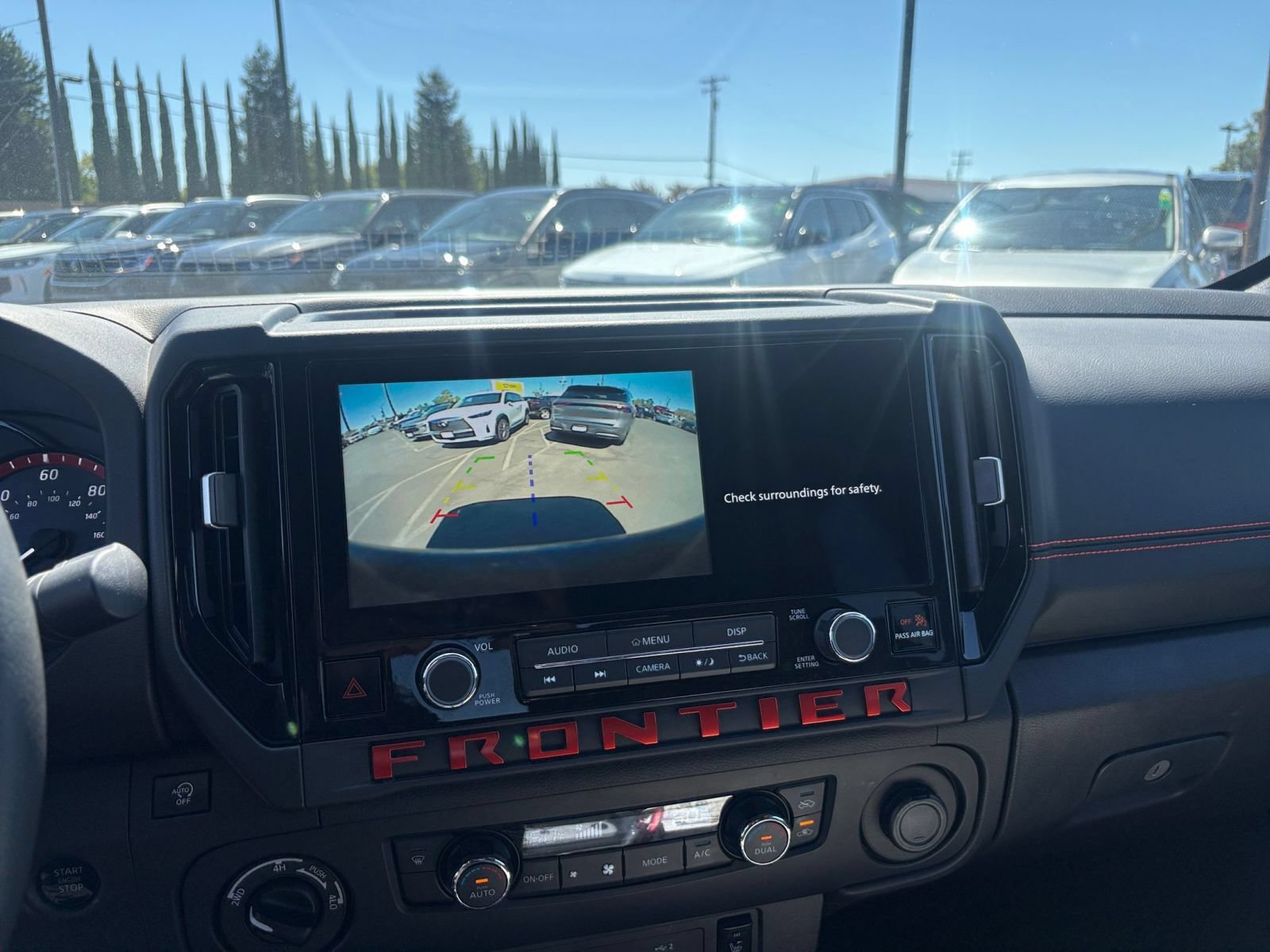 Used 2026 Nissan Frontier PRO-4X AWD/4WD image 22