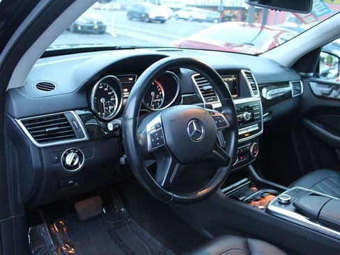 Used 2016 Mercedes-Benz GL 450 4MATIC image 19