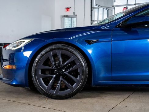Used 2021 Tesla Model S Plaid image 9