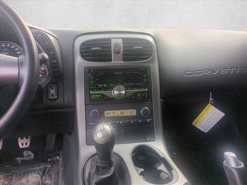 Used 2007 Chevrolet Corvette Coupe image 11