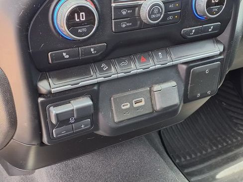 Used 2021 Chevrolet Silverado 3500 LT w/ Convenience Package AWD/4WD image 9