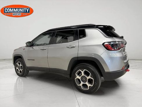 Used 2022 Jeep Compass Trailhawk w/ Sun and Sound Group AWD/4WD image 4