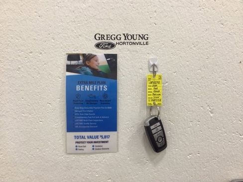 Used 2024 Ford Escape Platinum image 33