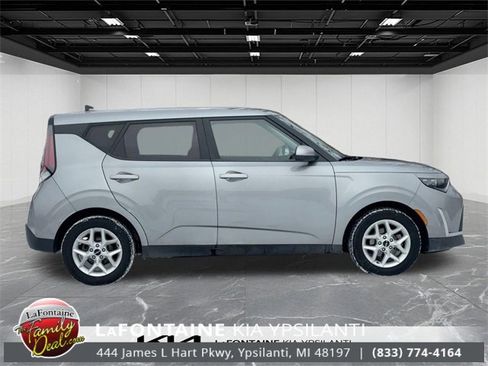 Used 2023 Kia Soul LX w/ Option Group 015 image 6
