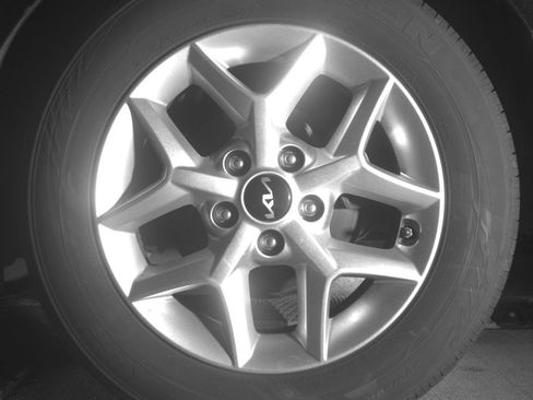 Used 2025 Kia Soul LX w/ LX Technology Package FWD image 14