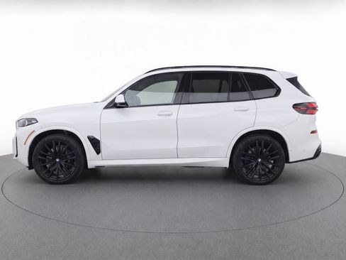 Used 2024 BMW X5 sDrive40i w/ Executive Package RWD image 3