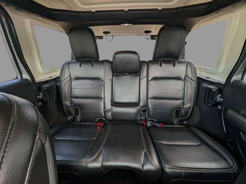 Used 2020 Jeep Wrangler Unlimited Sahara AWD/4WD image 20