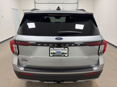Used 2025 Ford Explorer Active w/ Active Comfort Package AWD/4WD image 5