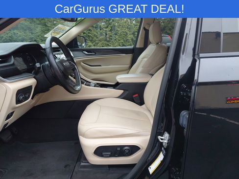 Used 2021 Jeep Grand Cherokee L Limited AWD/4WD image 2