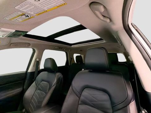 Used 2023 Nissan Pathfinder Platinum AWD/4WD image 20