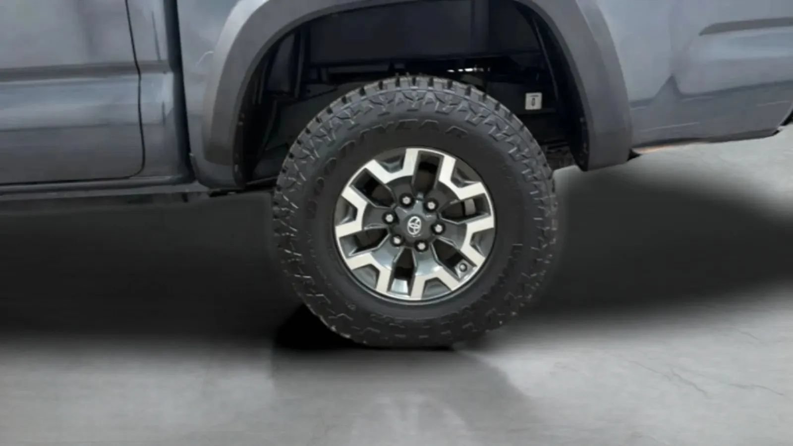 Used 2016 Toyota Tacoma TRD Off-Road w/ Towing Package RWD image 28