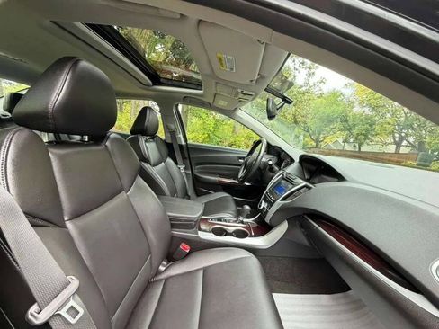 Used 2015 Acura TLX image 9