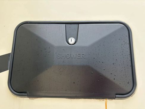 Used 2016 Ford E-450 and Econoline 450 Super Duty w/ Motorhome Prep Package image 18