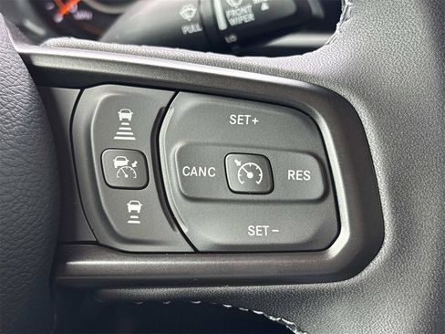 New 2025 Jeep Gladiator Sport image 14