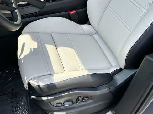New 2026 Porsche Cayenne S AWD/4WD image 22