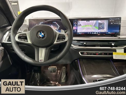 Certified 2026 BMW X7 xDrive40i w/ M Sport Package image 8