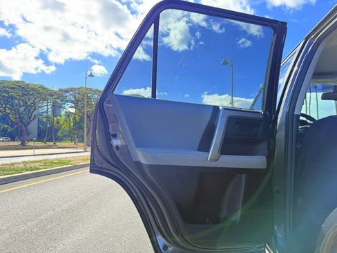 Used 2011 Toyota 4Runner SR5 image 15