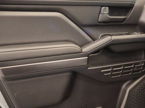 New 2026 Toyota 4Runner SR5 image 9