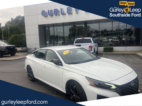 Used 2024 Nissan Altima 2.5 SR FWD image 1