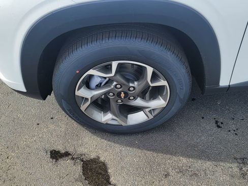 New 2026 Chevrolet Trax LT w/ Driver Confidence Package image 6