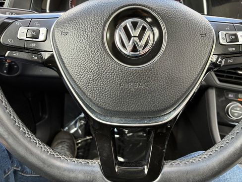 Used 2019 Volkswagen Jetta SE image 9