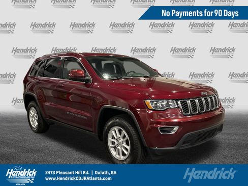 Used 2020 Jeep Grand Cherokee Laredo image 1