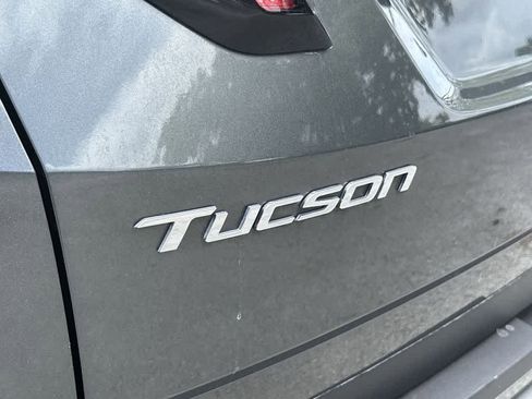 Used 2023 Hyundai Tucson Limited FWD image 11