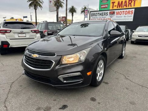 Used 2016 Chevrolet Cruze LT w/ Technology Package image 8